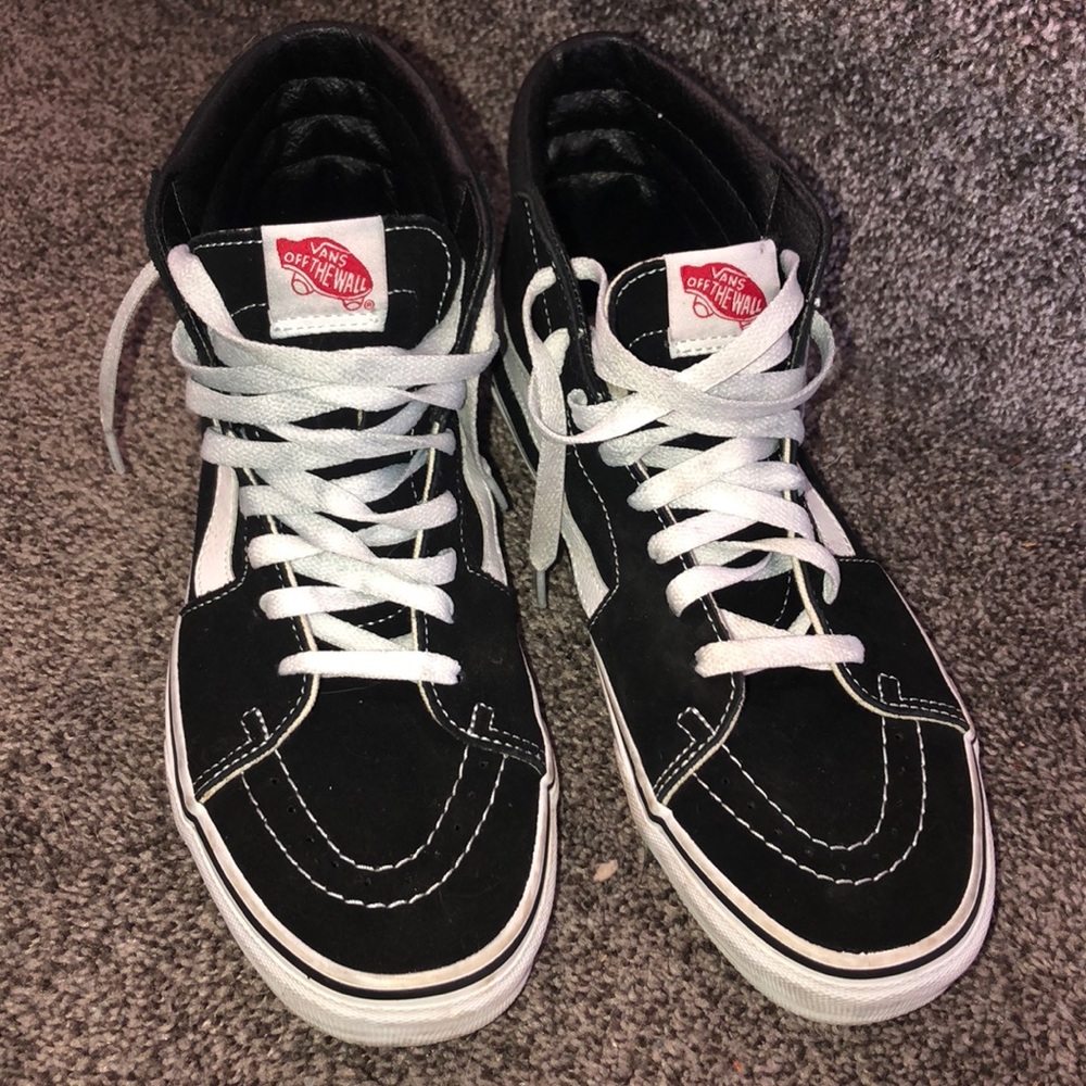 Women’s high top black and white SK8 HI vans